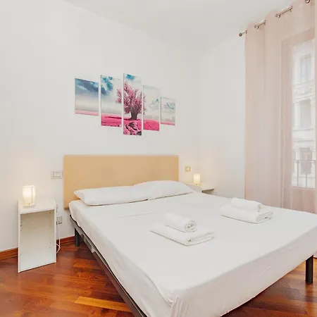 Apartment Bilocale In Piazza Duomo 4pax Mailand